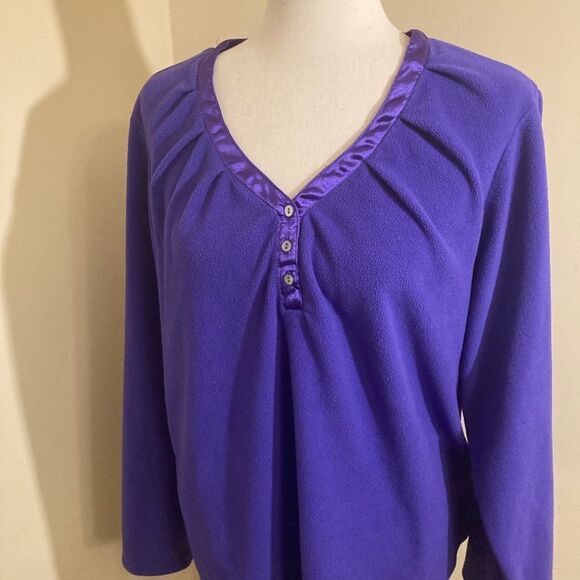 Axcess purple fleece snuggly top - Picture 4 of 7